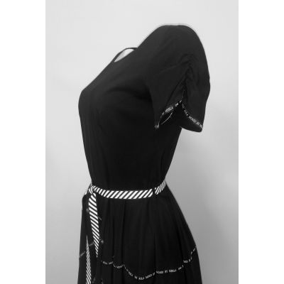 Sukienka Pola Mondi By Merla w kolorze czarnym