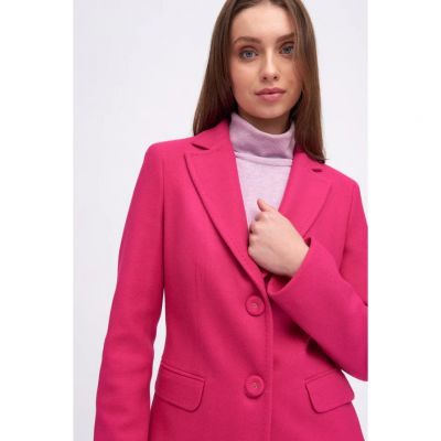 Różowy płaszcz Bariloche z ozdobnym stębnowaniem